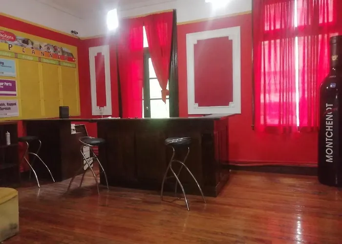 Katana CapsuleHostal